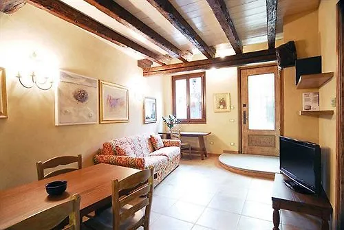 Corte Del Passone Montevecchia Aparthotel