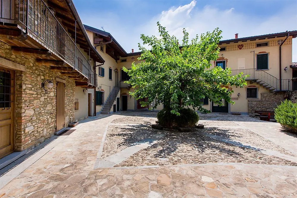 Corte Del Passone Montevecchia 3*,  Italy